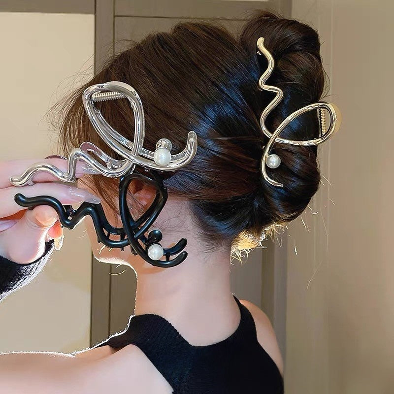 Avella Pearl Hair Clip