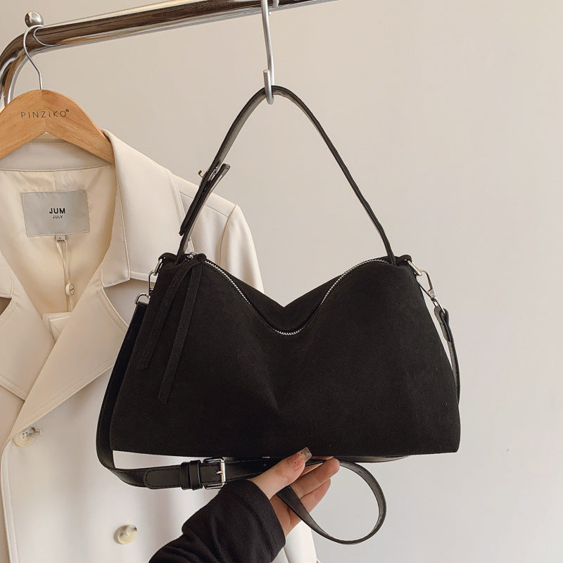 The Avella Soft Shoulder Bag