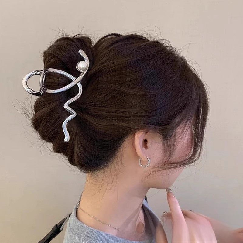 Avella Pearl Hair Clip